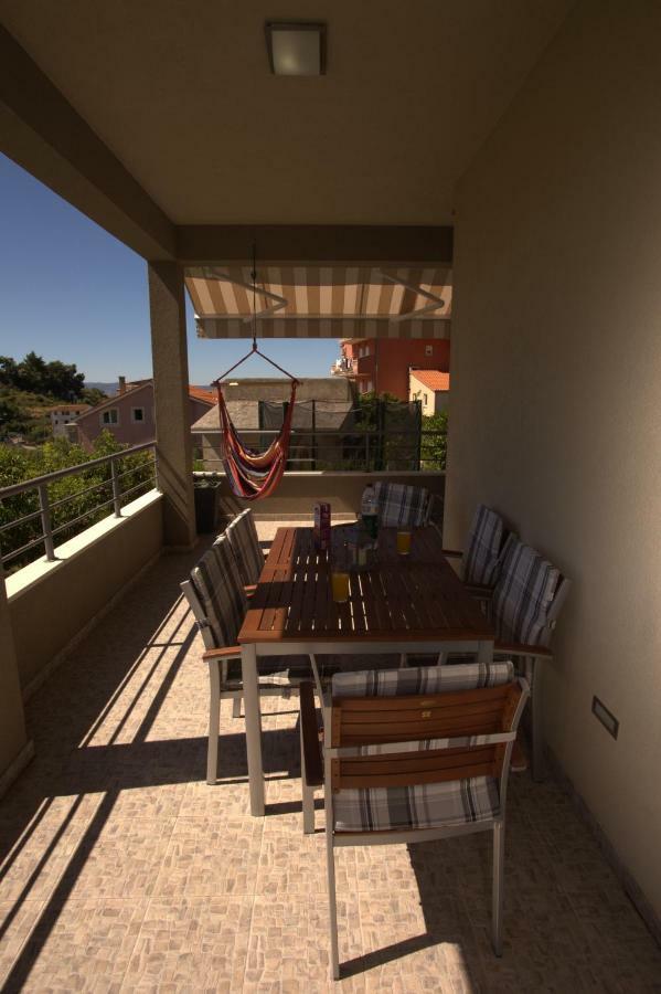 Villa Fantastic House à Podstrana Extérieur photo