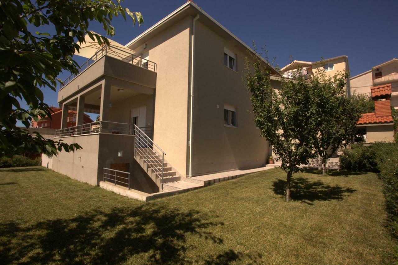 Villa Fantastic House à Podstrana Extérieur photo