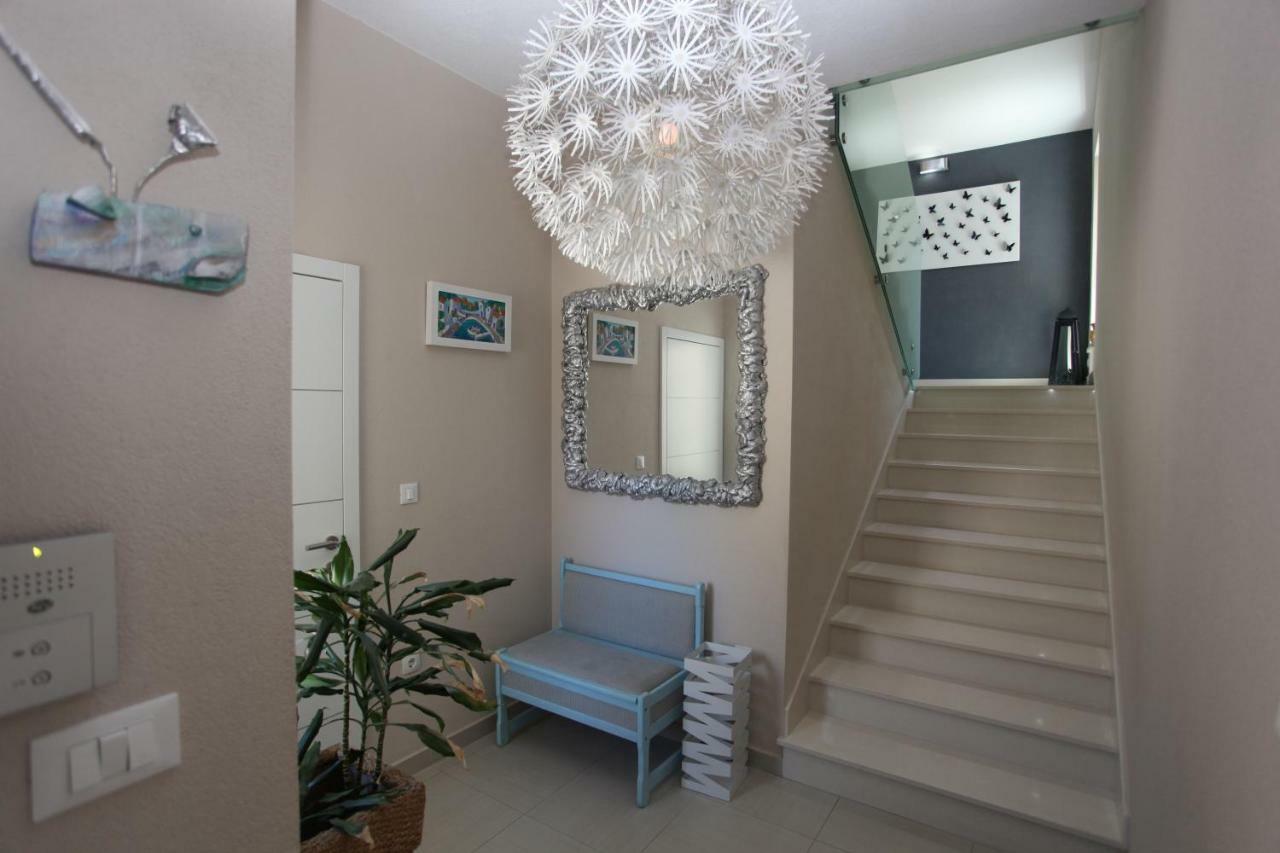 Villa Fantastic House à Podstrana Extérieur photo